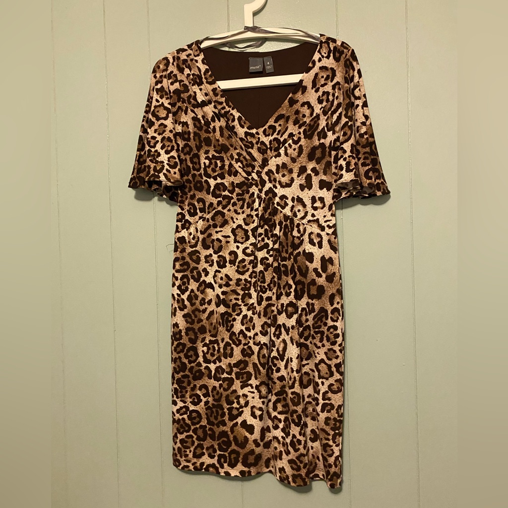 Simply Elegant & Flattering.